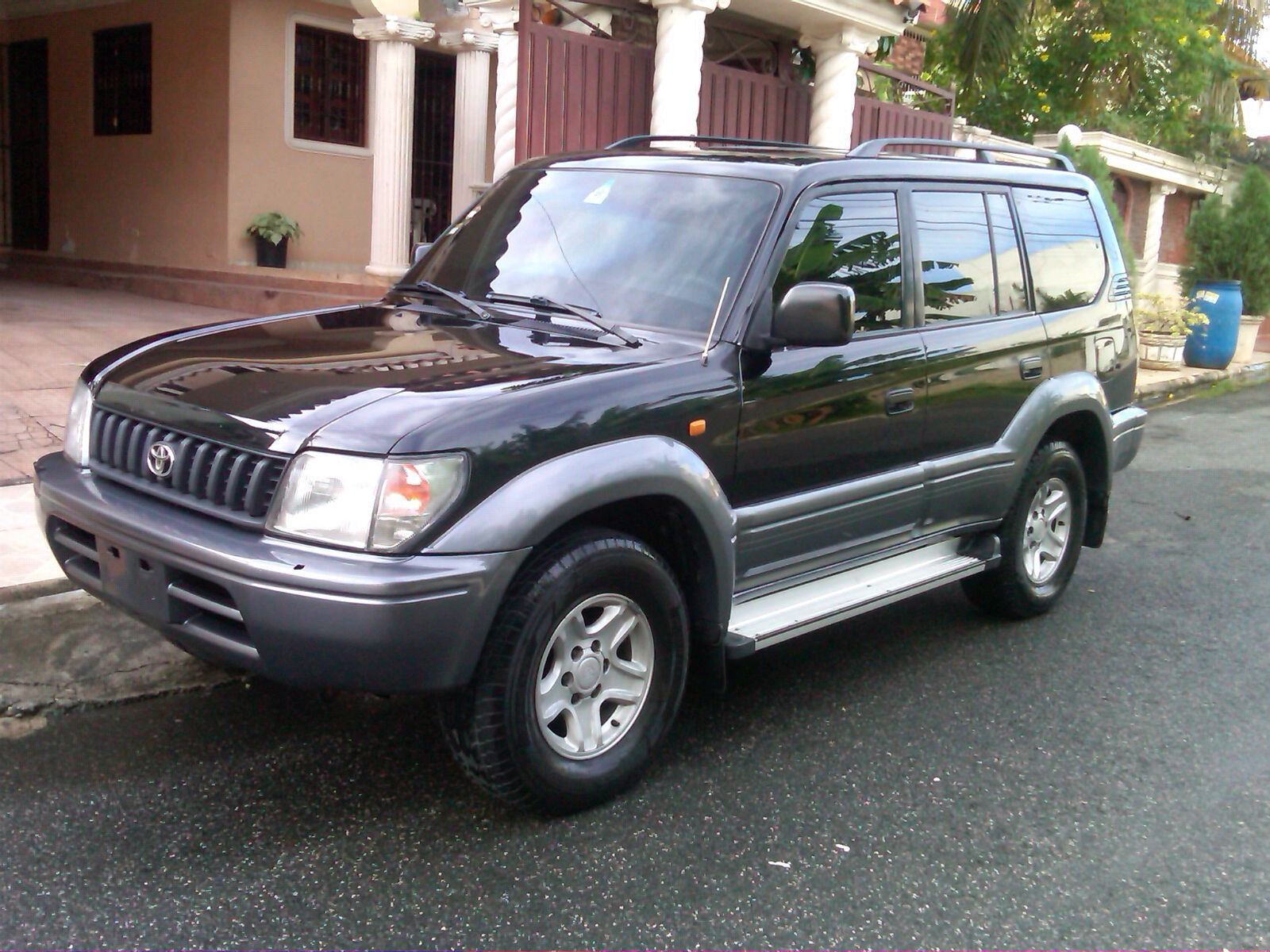 Plaza Libre - Toyota Prado 1998